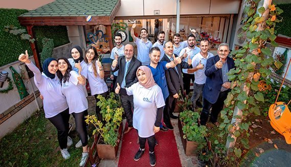 Via Dental laboratuvarında dijital protez üretimi
